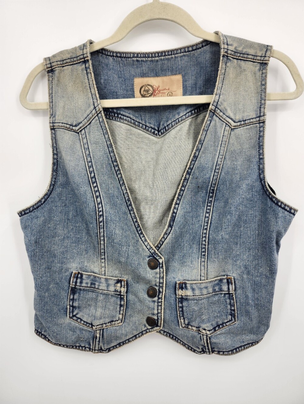 Vintage Gap Distressed Snap Cropped Denim Vest MEDIUM Front Pockets Sz L